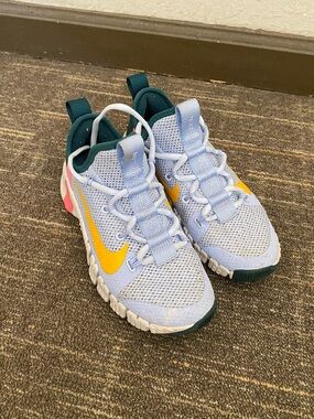 Nike Women’s Light Blue Green Pink Metcon Free Size 6